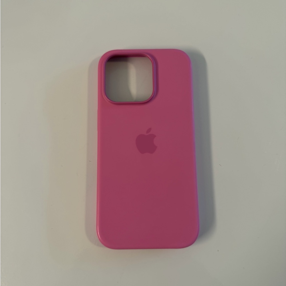 Apple Iphone16 Vibrant Pink Phone Case